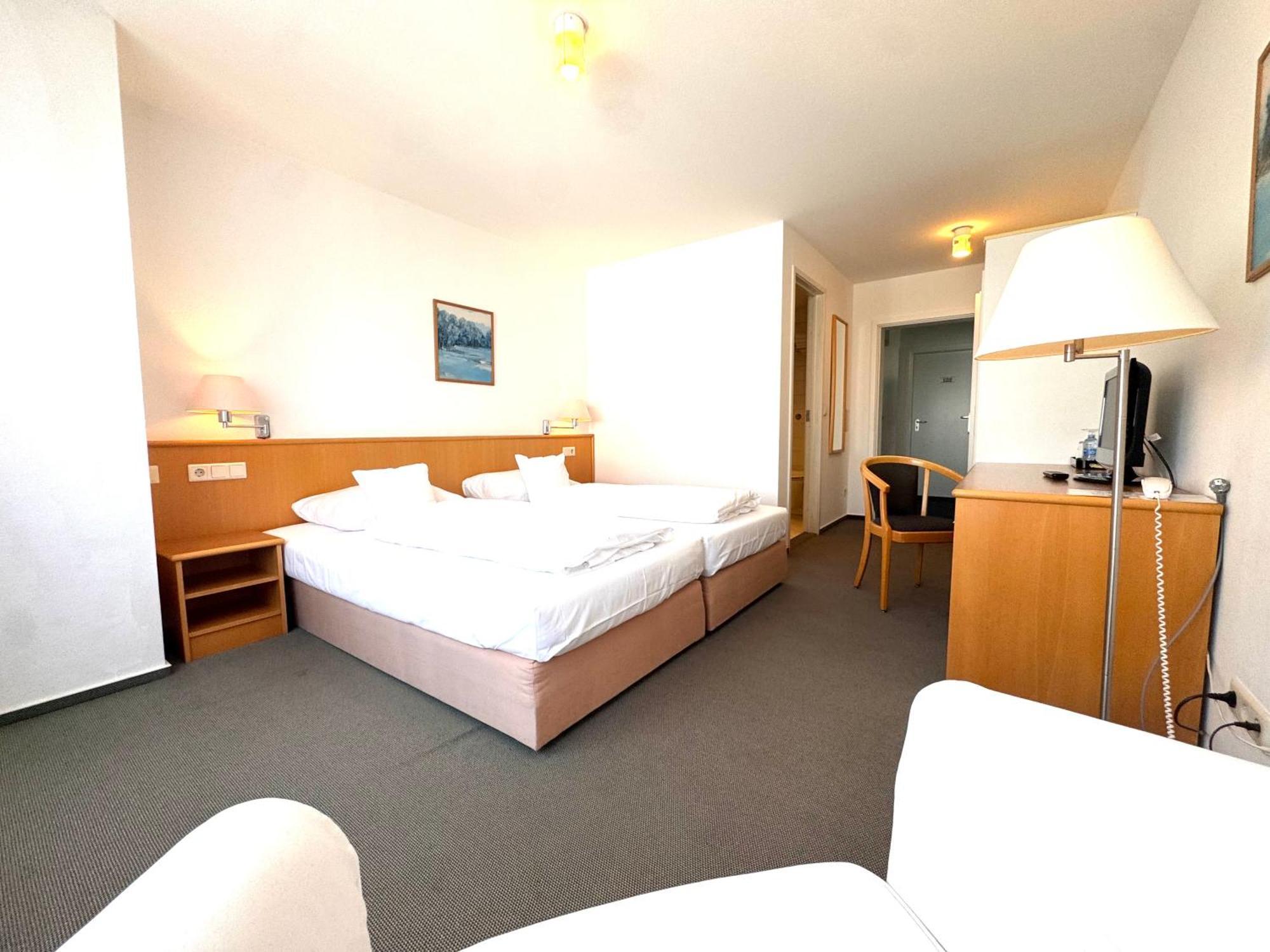 Kirchers Park & Wellnesshotel Kaiserstuhl Garni Endingen am Kaiserstuhl Eksteriør billede